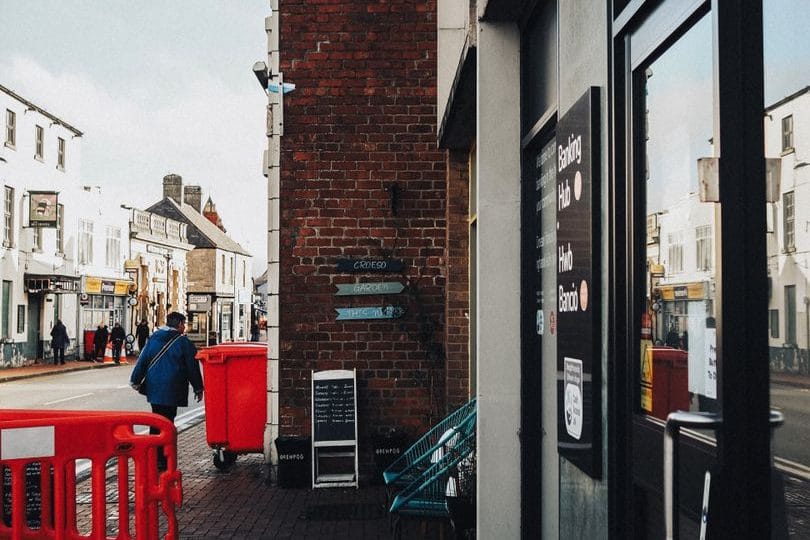 Banking Hubs Are Replacing Closed Branches Across the UK: How They Actually Work